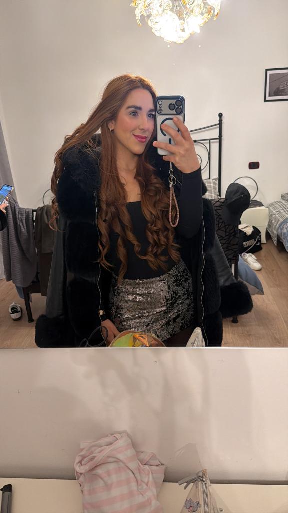 624705142: Chica busca chico en Gerona