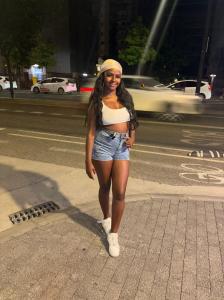 631743406: Chica busca chico en Barcelona