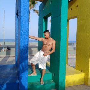 670632854: Chico busca chica en Murcia