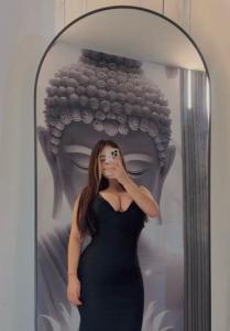 631017641: Chica busca chico en Sevilla