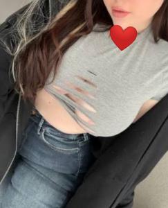 614438827: Chica busca chico en Gerona