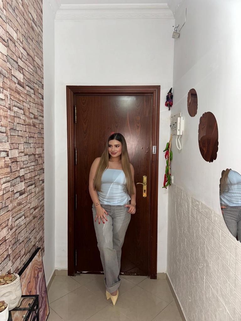 612428989: Chica busca chico en Sevilla