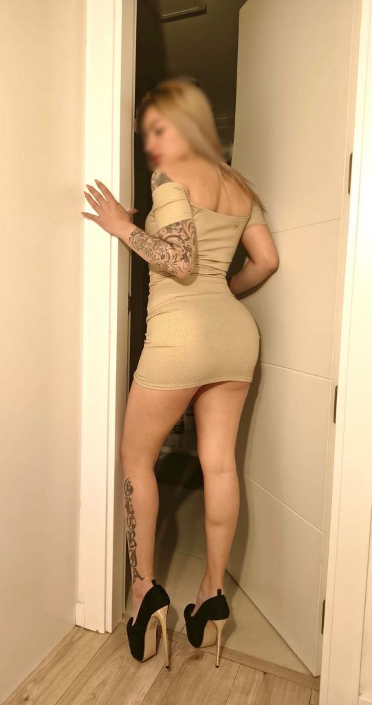 Chica busca chico en Málaga: Chica busca chico