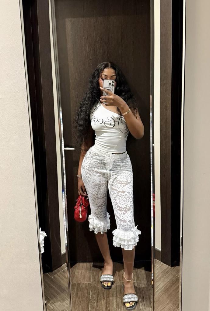 Chica busca chico en Tenerife: 