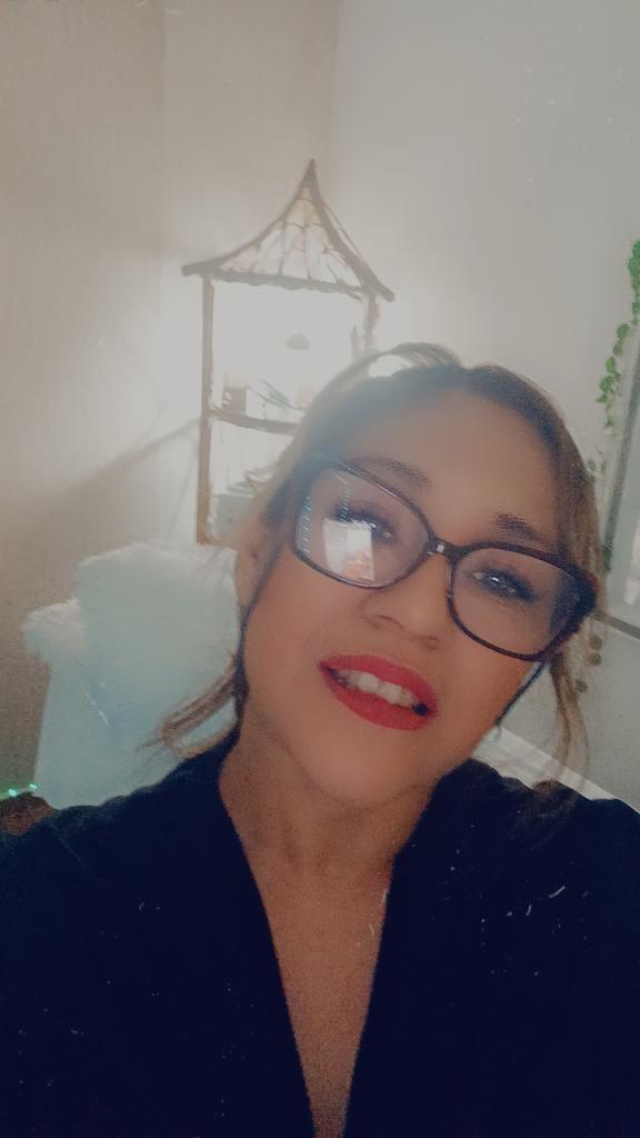 Chica busca chico en Granada: 