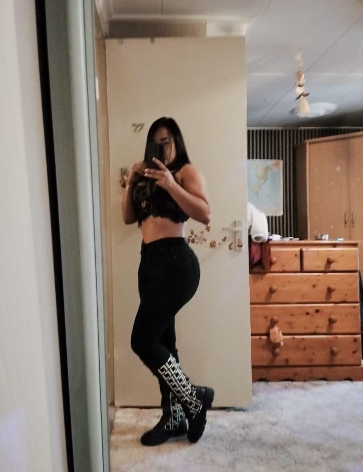 Chica busca chico en Sevilla: 