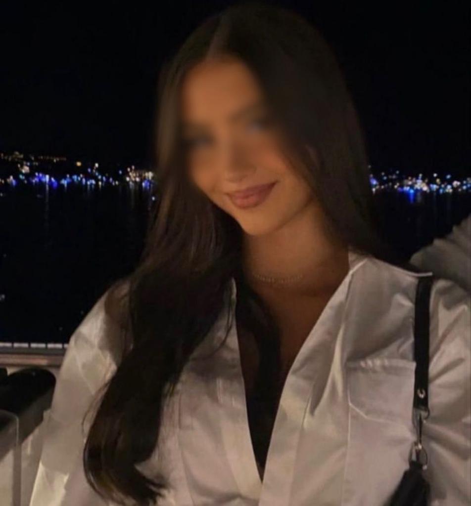 Chica busca chico en Alicante: Chica busca chico