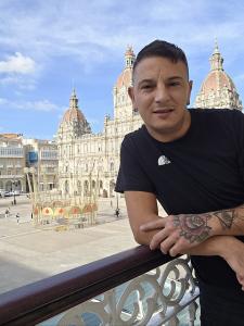 Chico busca chica en La Coruña: 