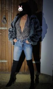 685971101: Chica busca chico en La Coruña