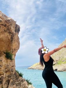 612549860: Chica busca chico en La Coruña