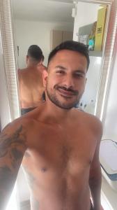 Chico busca chica en Las Palmas: 