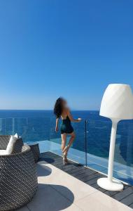 614565246: Chica busca chico en Ibiza