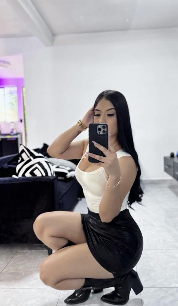 Chica busca chico en Cádiz: 