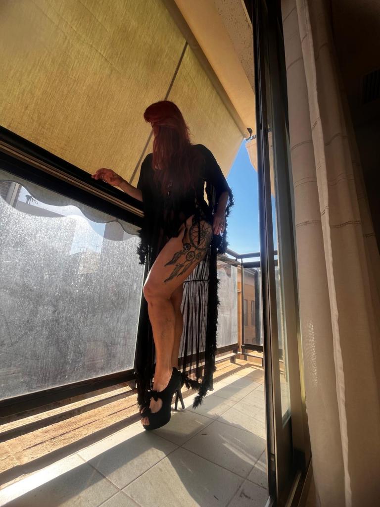 Chica busca chico en Alicante: 