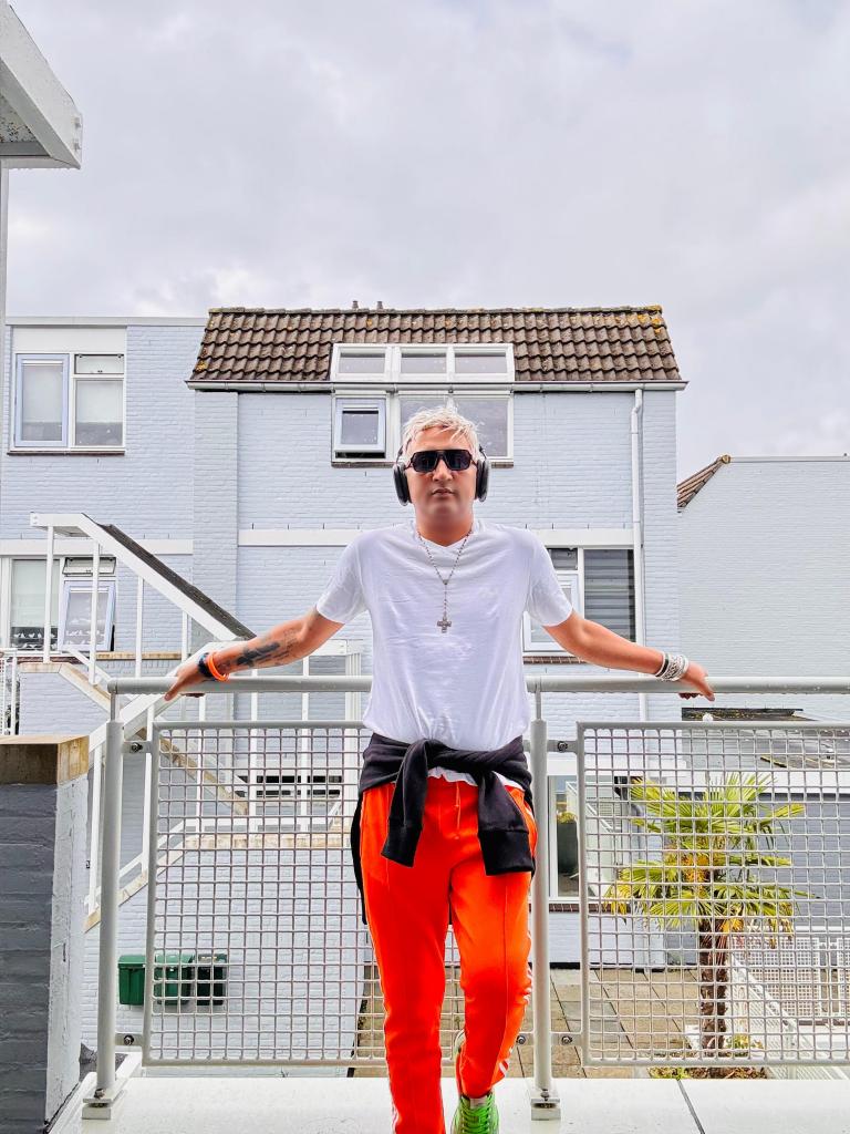 Chico busca chica en Barcelona: 