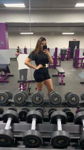 614673403: Chica busca chico en Madrid