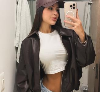 647206944: Chica busca chico en Cáceres