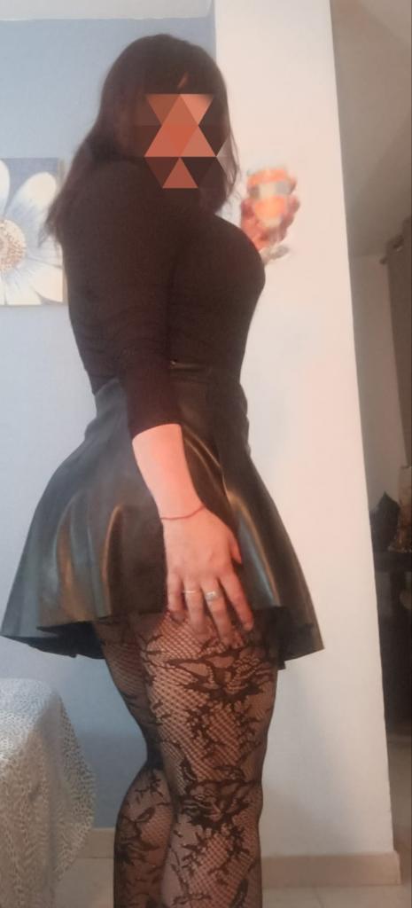 Chica busca chico en Cádiz: 