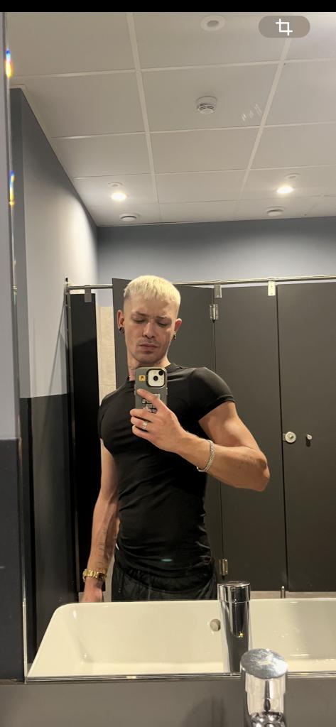 Chico busca chica en Albacete: 