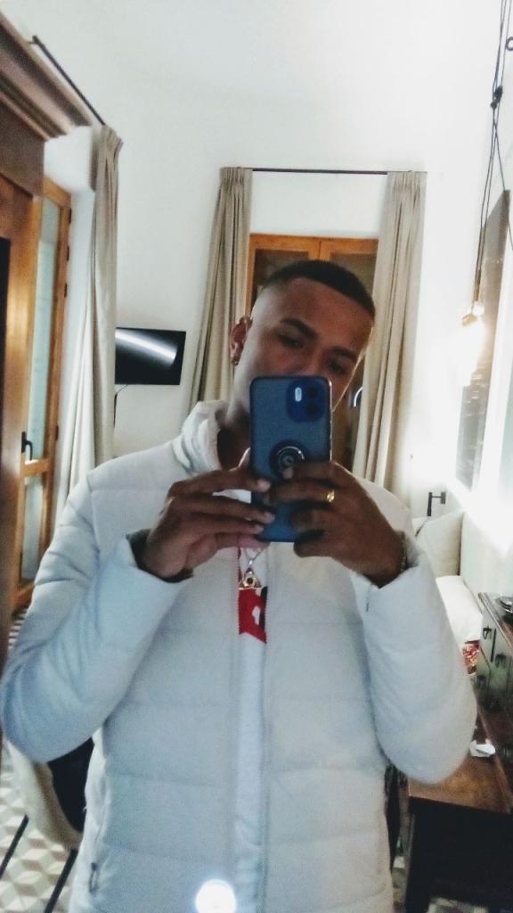 641884530: Chico busca chica en Madrid