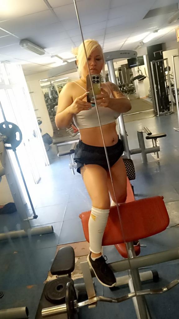 631089351: Chica busca chico en Barcelona