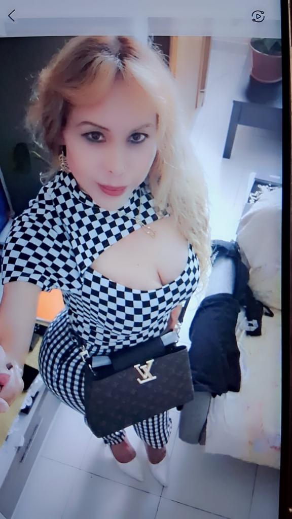 644663257: Transexual en Pontevedra