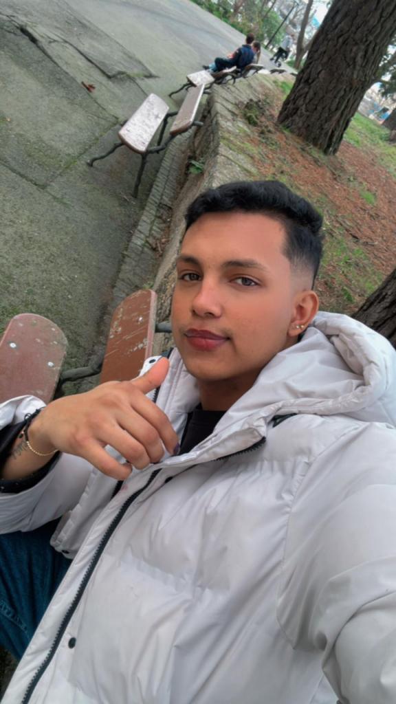 Chico busca chica en La Coruña: 