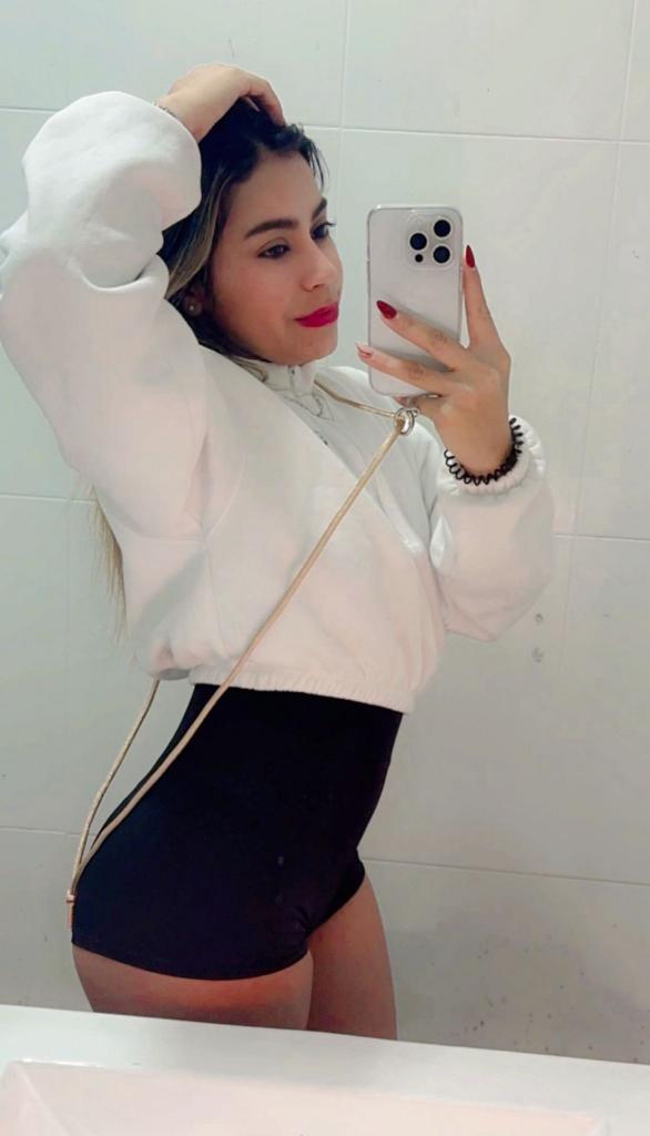 Chica busca chico en Valencia: Chica busca chico