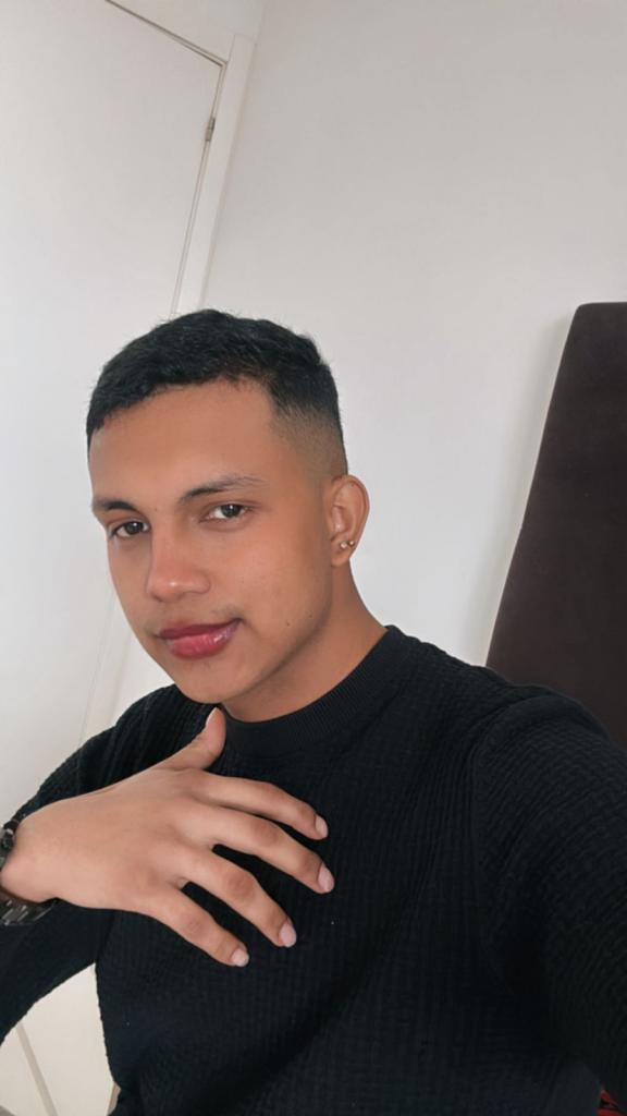 613856352: Chico busca chica en Asturias