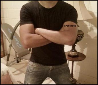 679567009: Chico busca chica en Sevilla