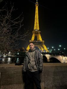 662632064: Chico busca chica en Sevilla