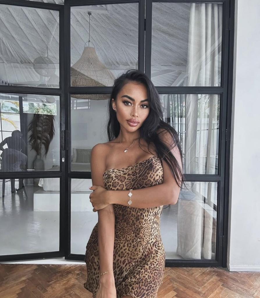 Chica busca chico en Sevilla: Chica busca chico