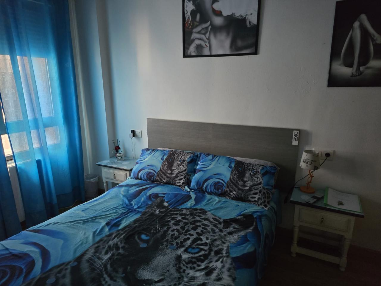 673664572: Chica busca chico en León