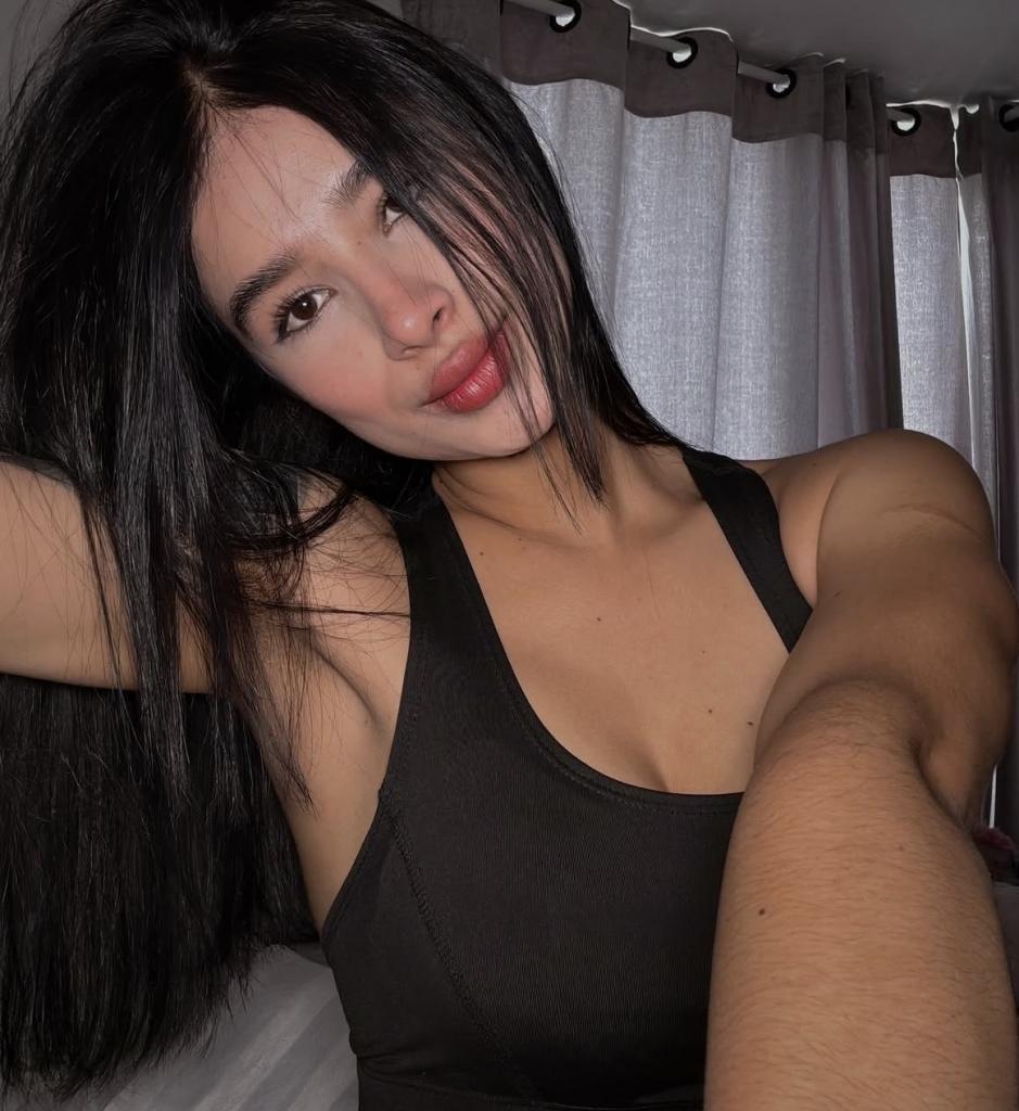 677065598: Chica busca chico en Barcelona