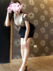 688432150: Chica busca chico en Madrid