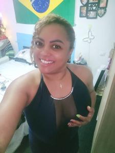 689739268: Chica busca chico en Zaragoza