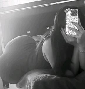 624531794: Chica busca chico en Menorca