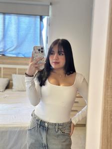 613816867: Chica busca chico en Sevilla