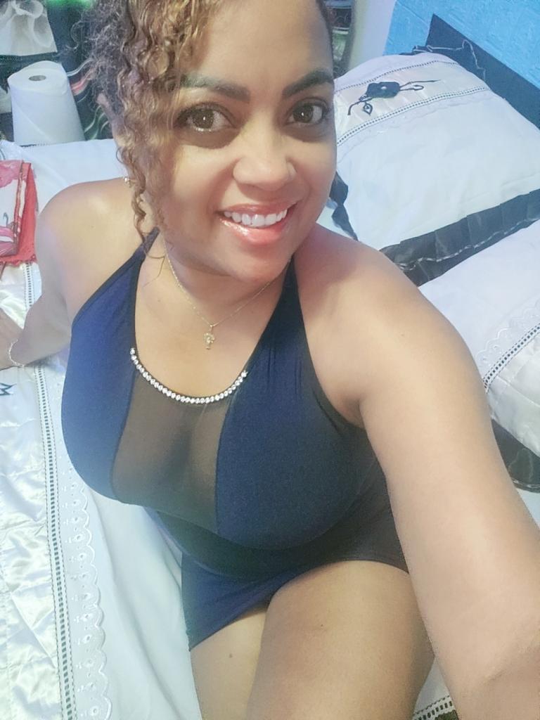 689739268: Chica busca chico en Zaragoza