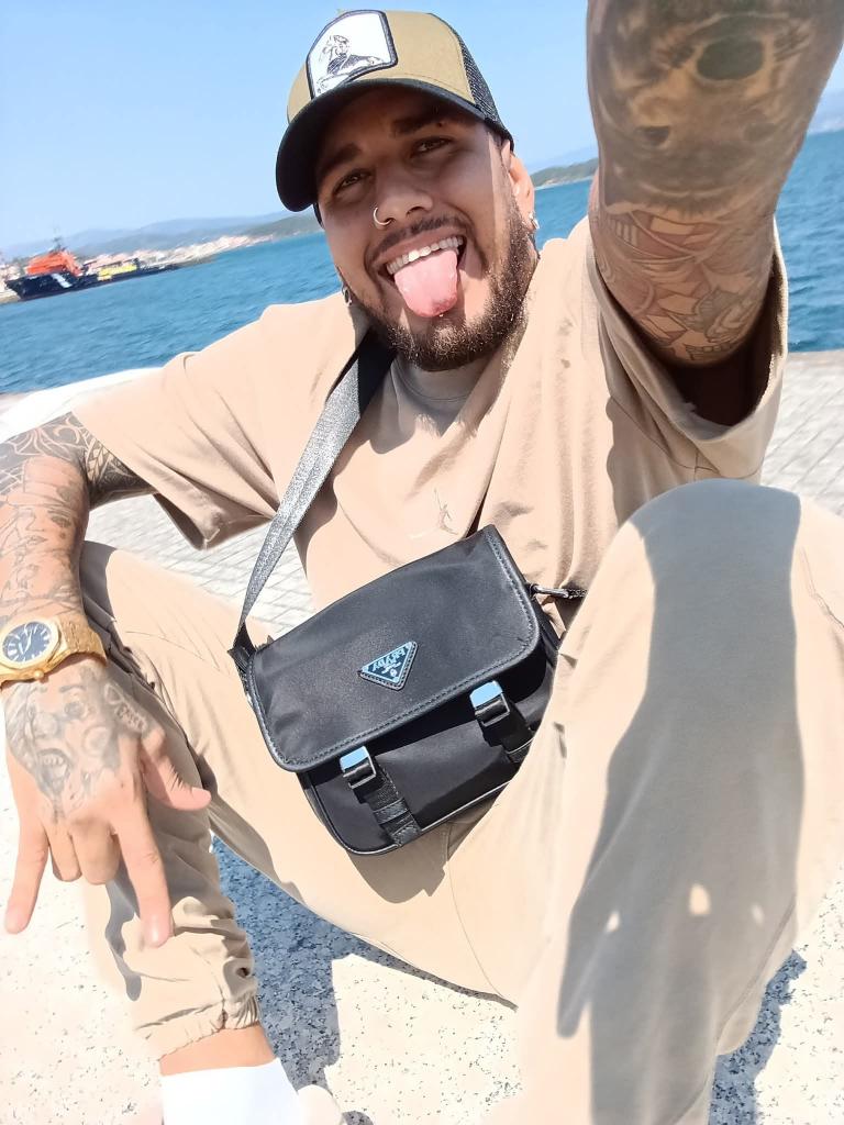 610189573: Chico busca chica en Albacete