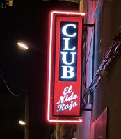 633758290: Chica busca chico en Barcelona