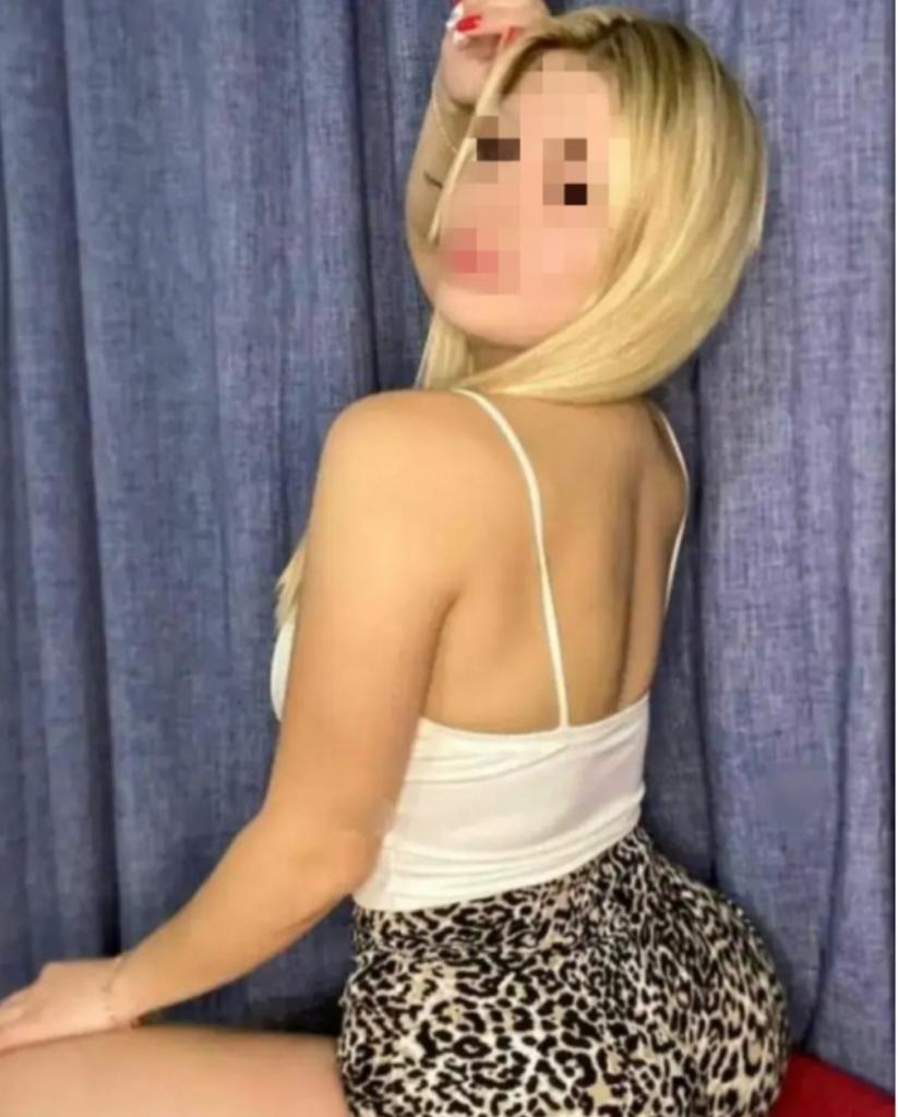 Chica busca chico en Granada: Chica busca chico