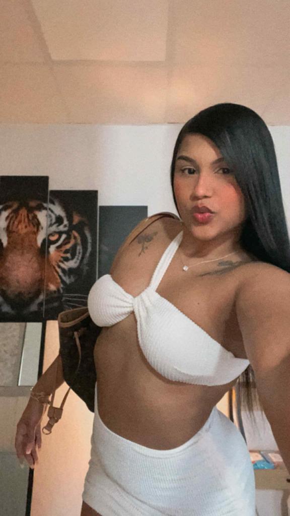 Chica busca chico en Huelva: 