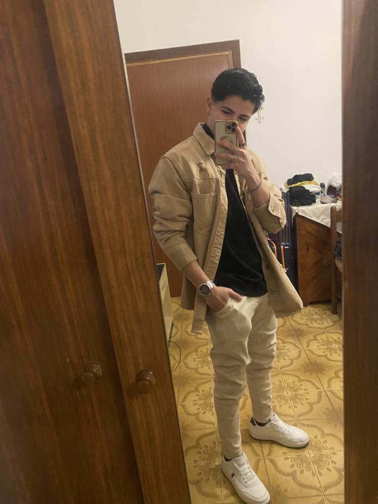 Chico busca chica en Alicante: 