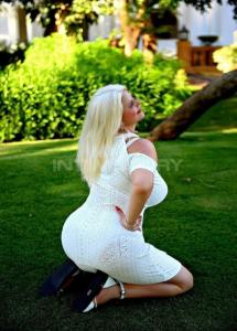 614257030: Chica busca chico en Barcelona