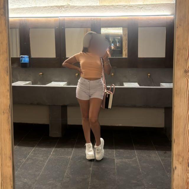 613618307: Chica busca chico en Cádiz