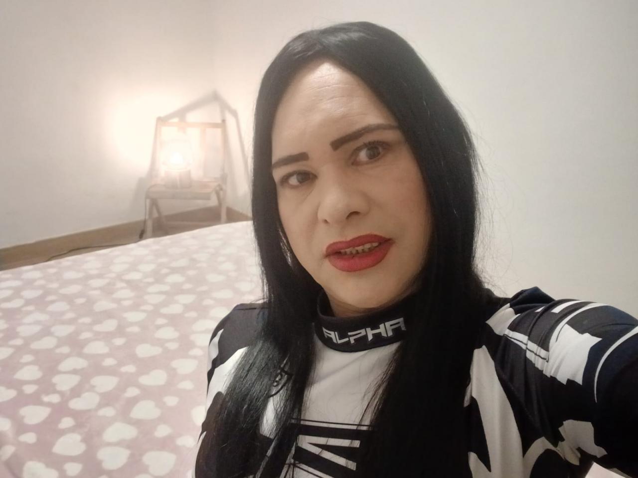 621480182: Travesti en León