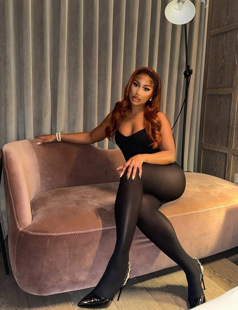 632449950: Chica busca chico en Gerona