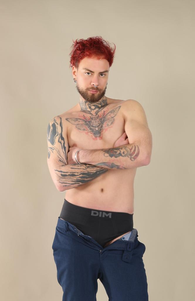 614838576: Chico busca chica en Lugo