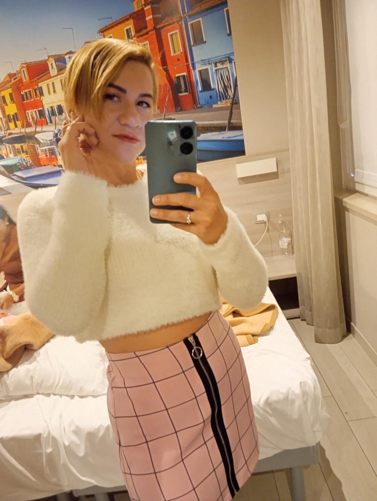 672017347: Chica busca chico en Málaga